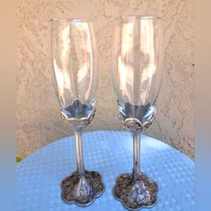 Vintage 1999 Set Of 2 Seagull Pewter Etain Zinn Hand Blown Champagne Flutes.